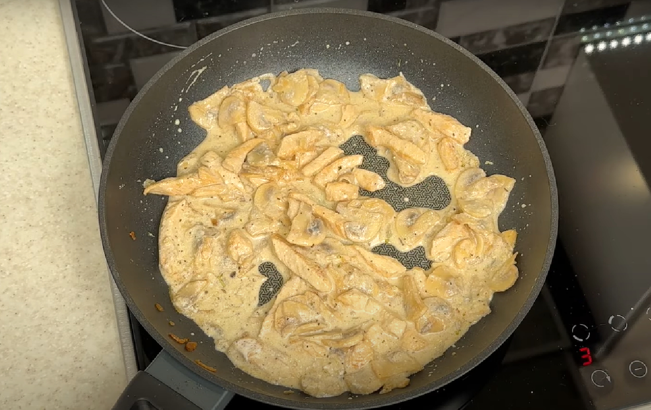 Панский дерун с курицей и грибами: рецепт невероятно сытного украинского блюда